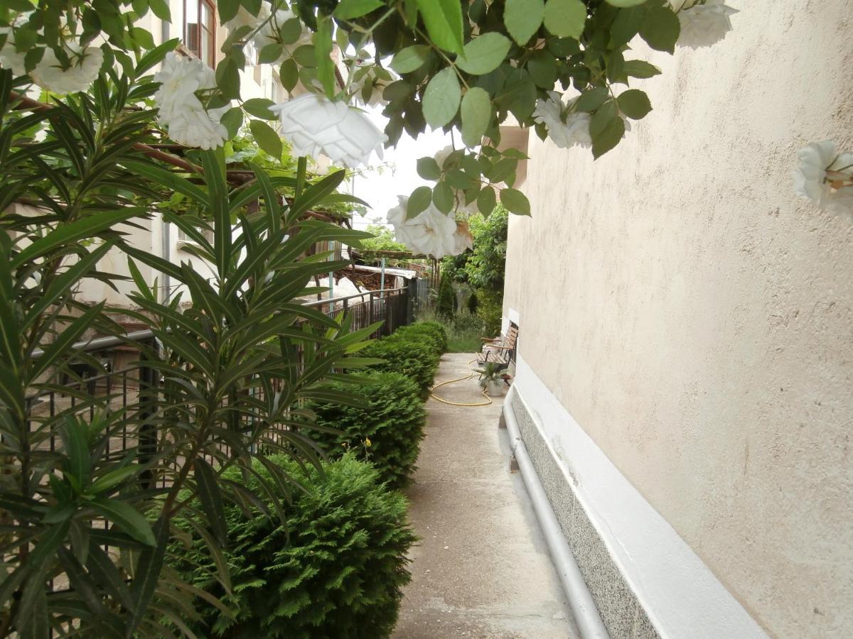 סנדנסקי Apartments In House Silent Nature מראה חיצוני תמונה